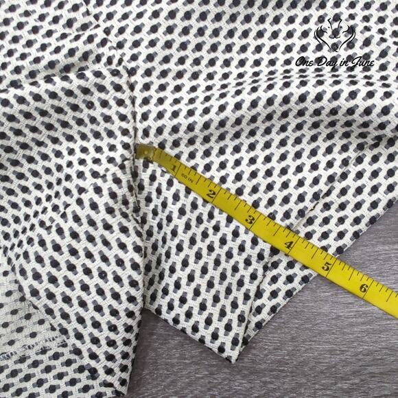 Loft Textured Flat Front Shorts Size 6 - Picture 5 of 7